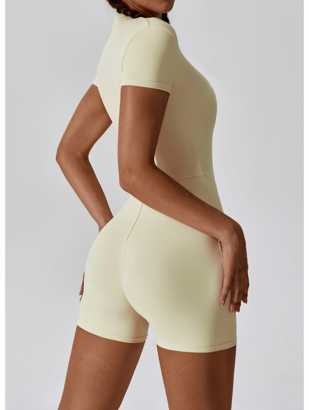 Sasja | Aansluitende Sport Romper met Korte Mouwen en Rits