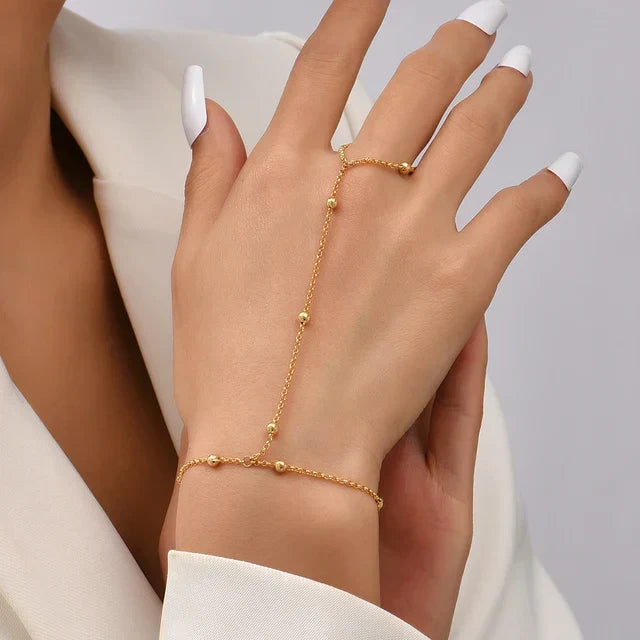 Pixi | Goudkleurige Handketting met Hartdetails