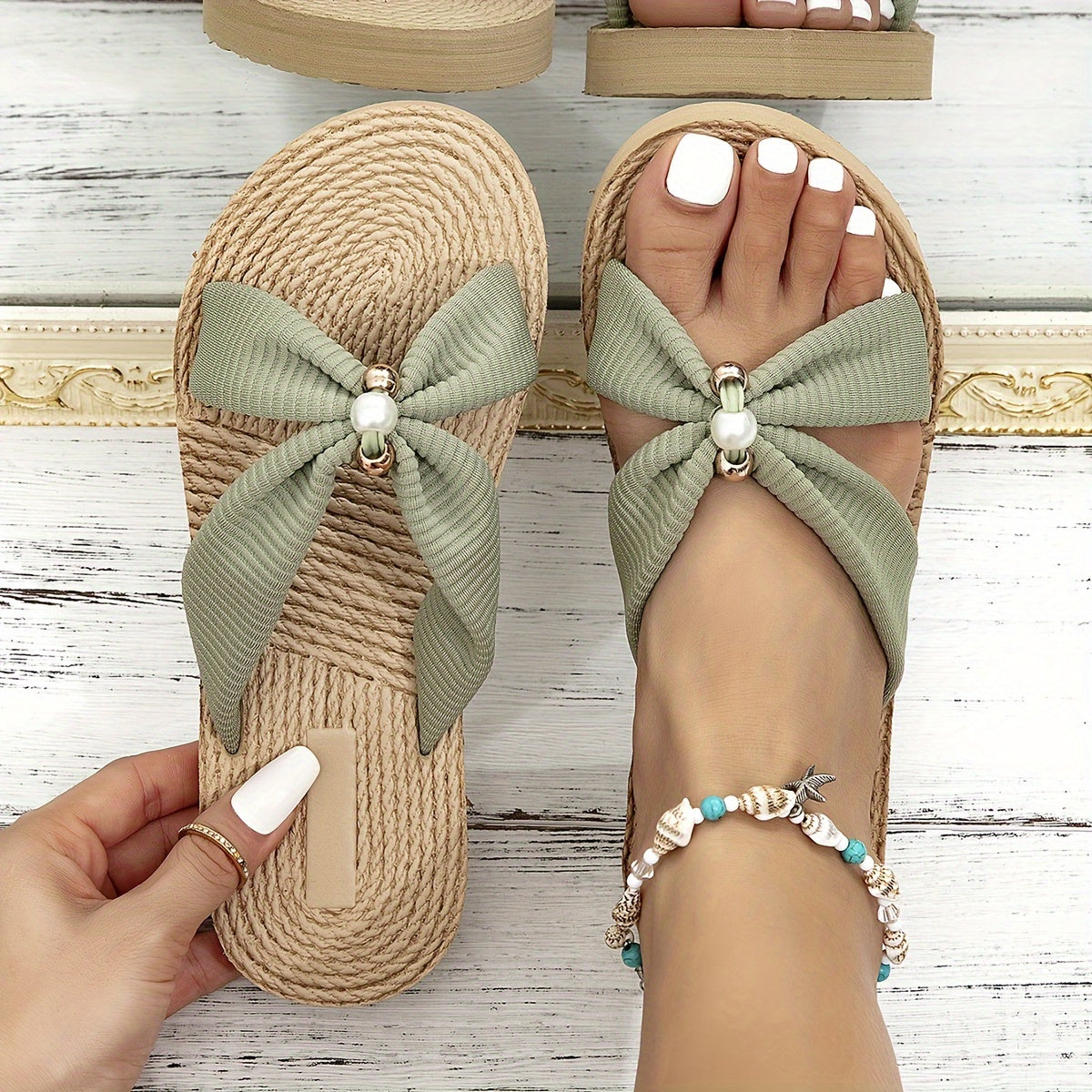 Dahna | Speelse Platform Slippers met Strikdetail
