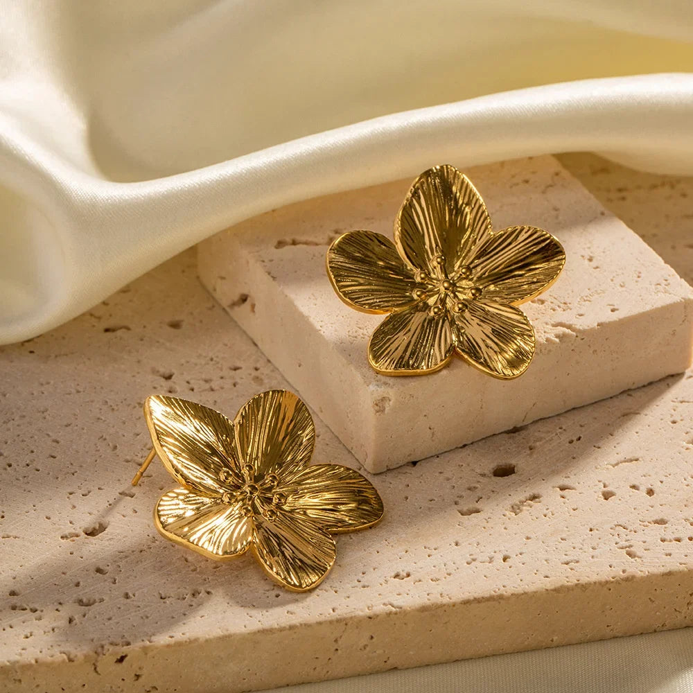 Julia | Vintage Gouden Bloem Oorbellen
