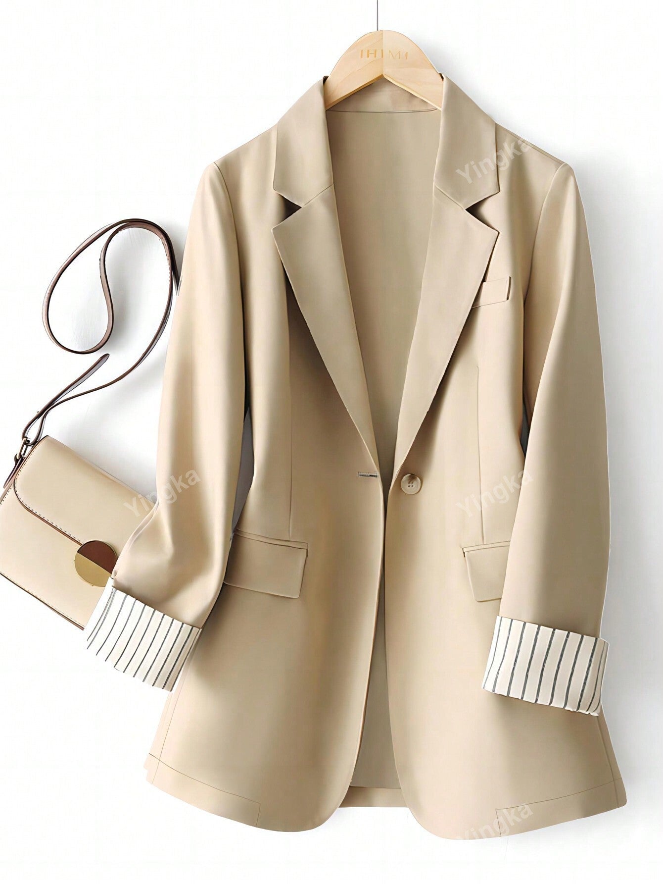 Felice | Minimalistische Blazer met Gestreepte Manchetten