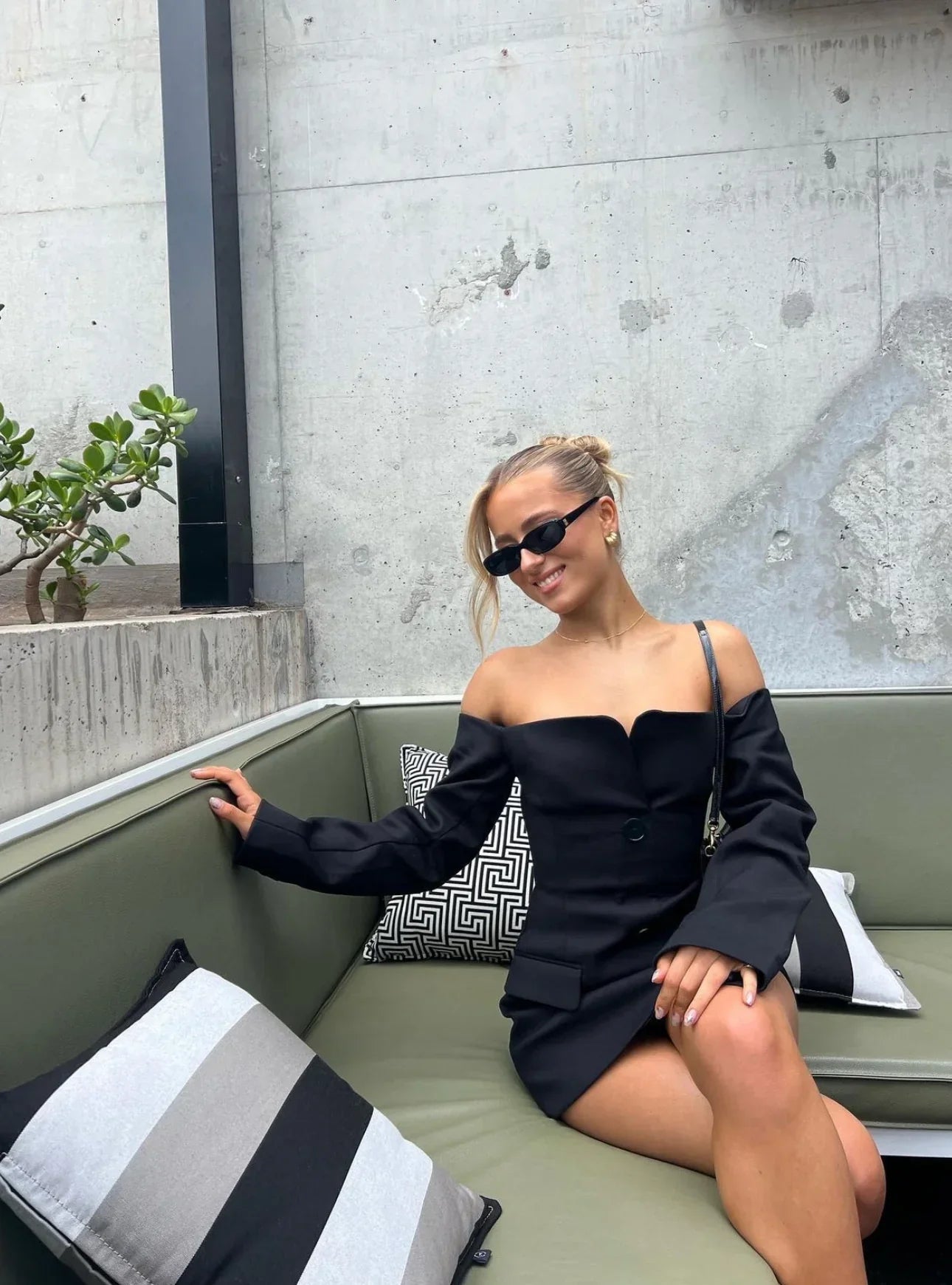 Ellianna | Off-Shoulder Blazer Jurk
