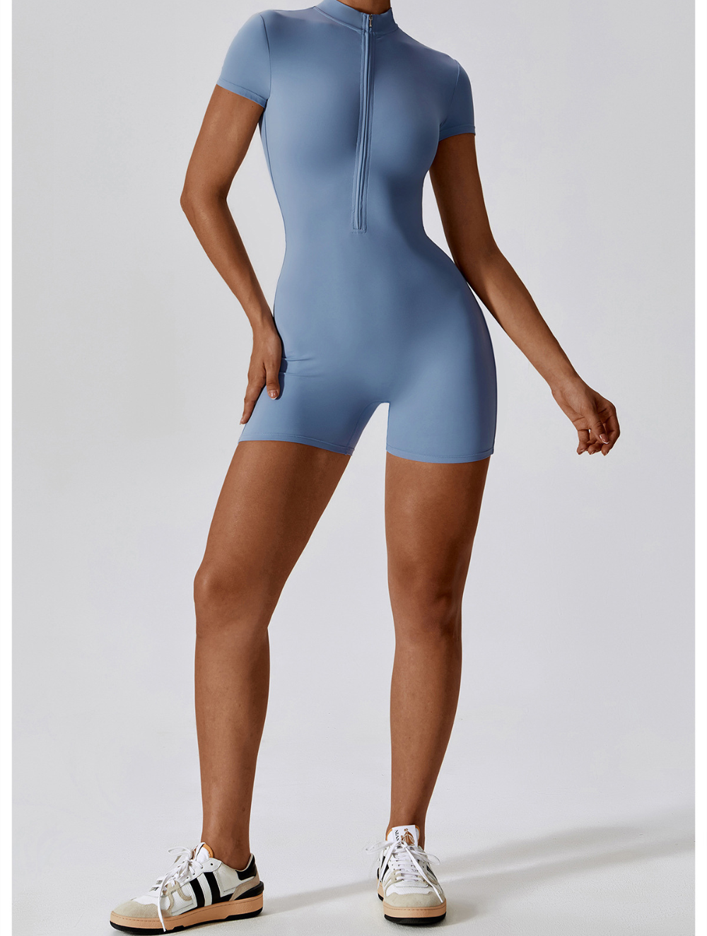 Sasja | Aansluitende Sport Romper met Korte Mouwen en Rits