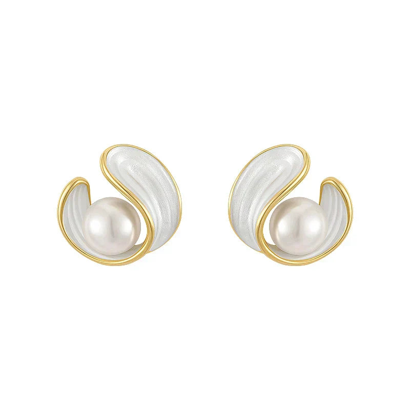 Luxe Oorbellen in Goud Met Witte Opaal en Parel