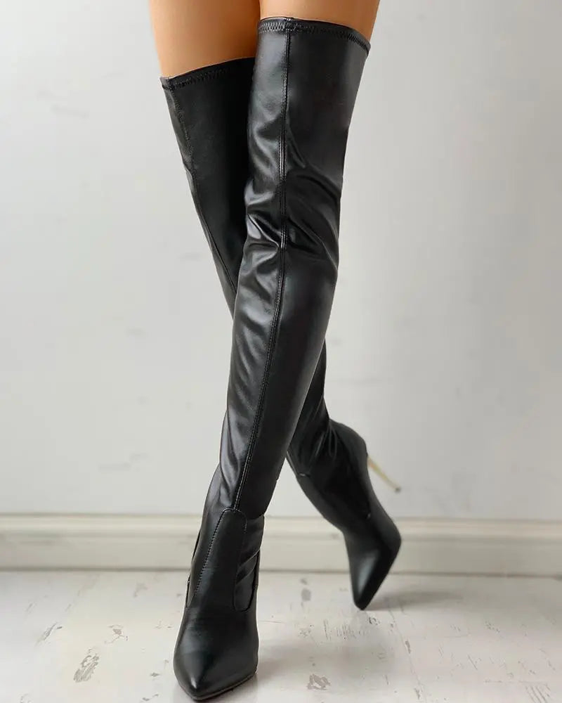 Kiara | Overknee Laarzen met Gouden Hak en Ritsdetail
