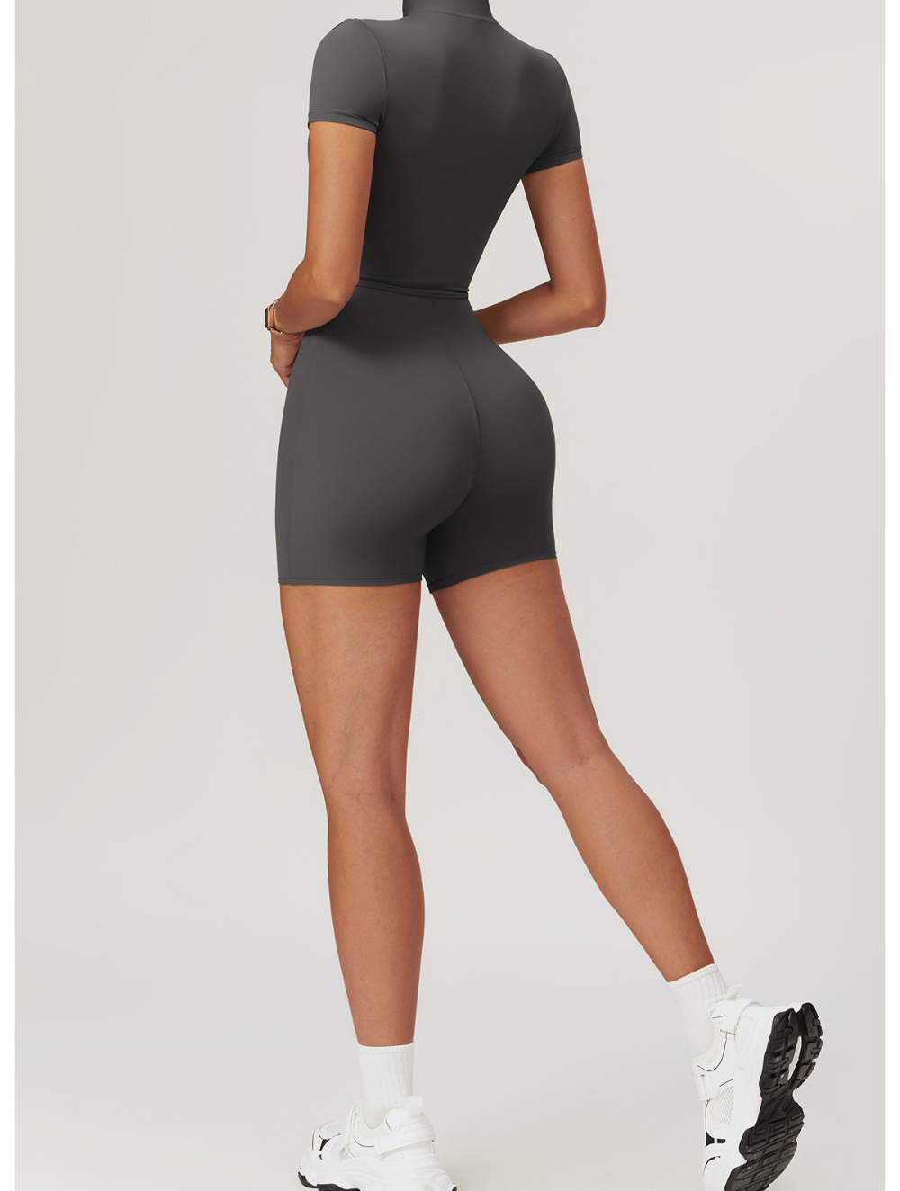 Sasja | Aansluitende Sport Romper met Korte Mouwen en Rits