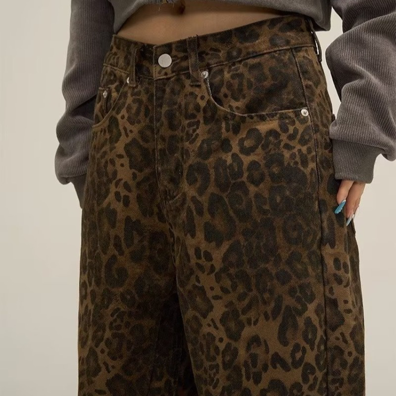 Luigina | Wildflare Leopard Corduroy Pants