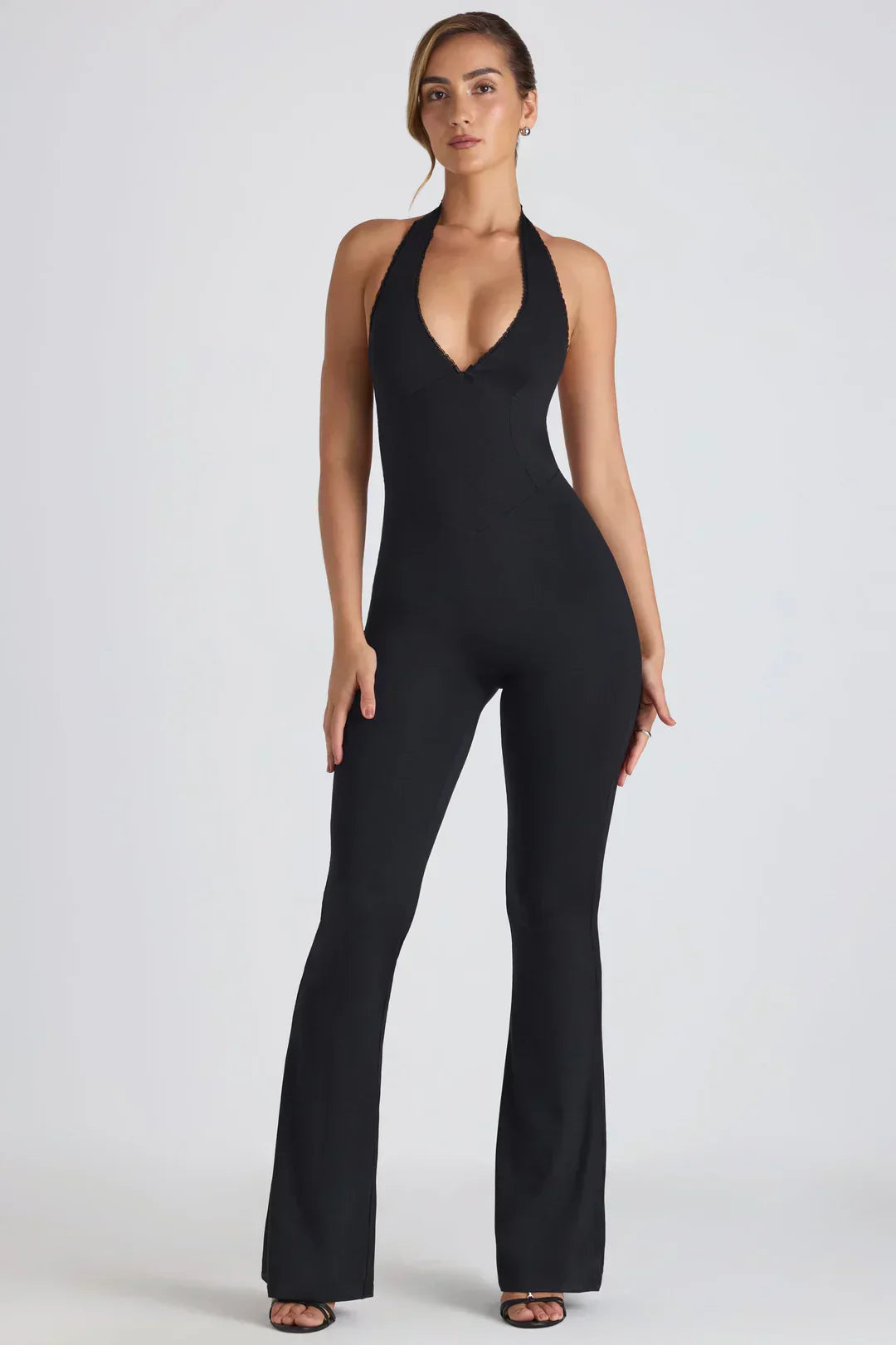 Jeana | Elegante Halter Jumpsuit