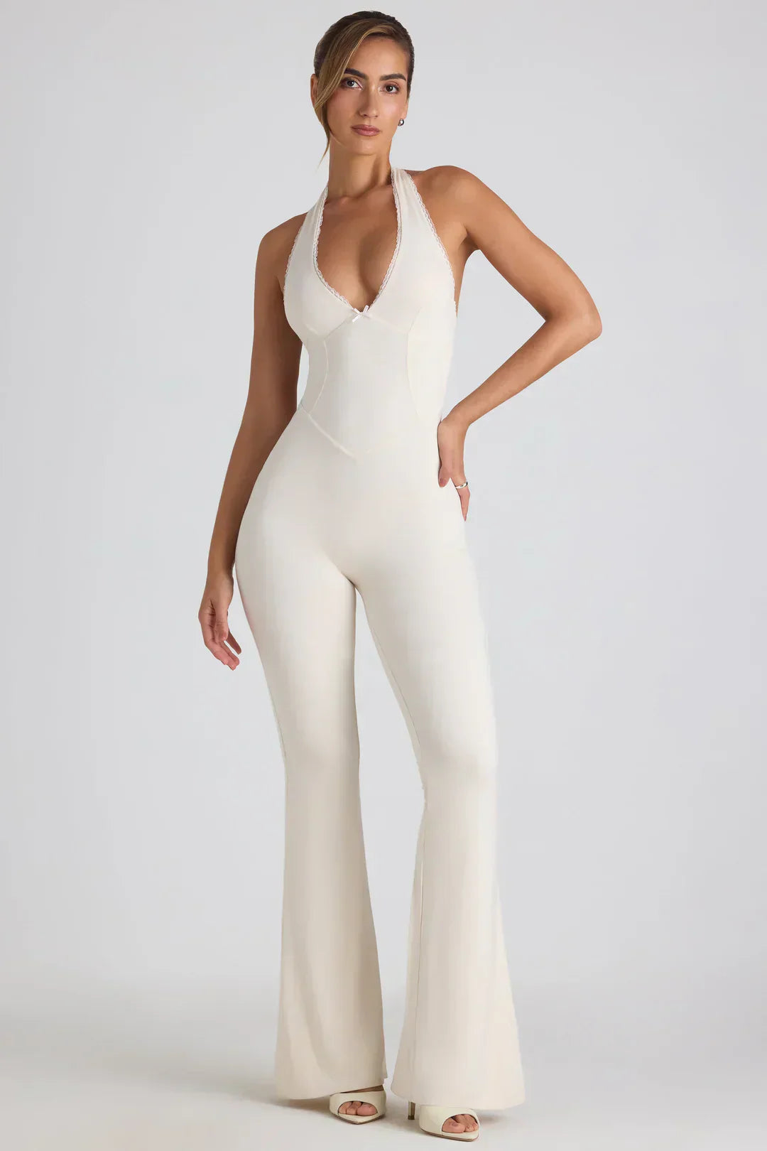 Jeana | Elegante Halter Jumpsuit