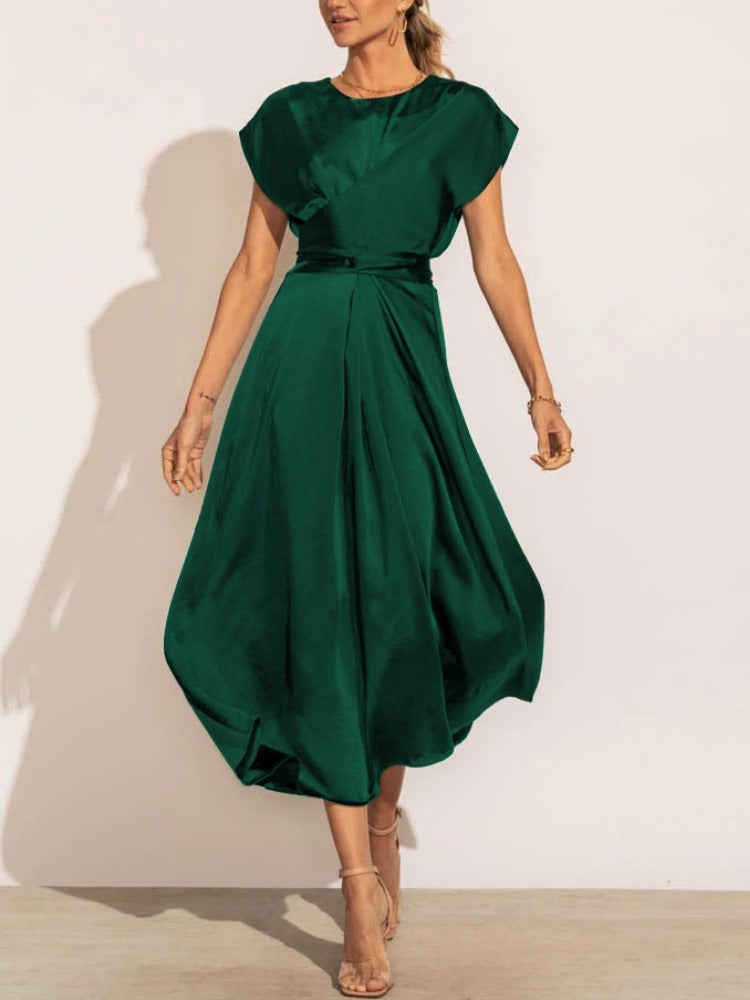 Tracy | Elegante Satijnen Midi-jurk met Vleermuismouw en Taille Accent