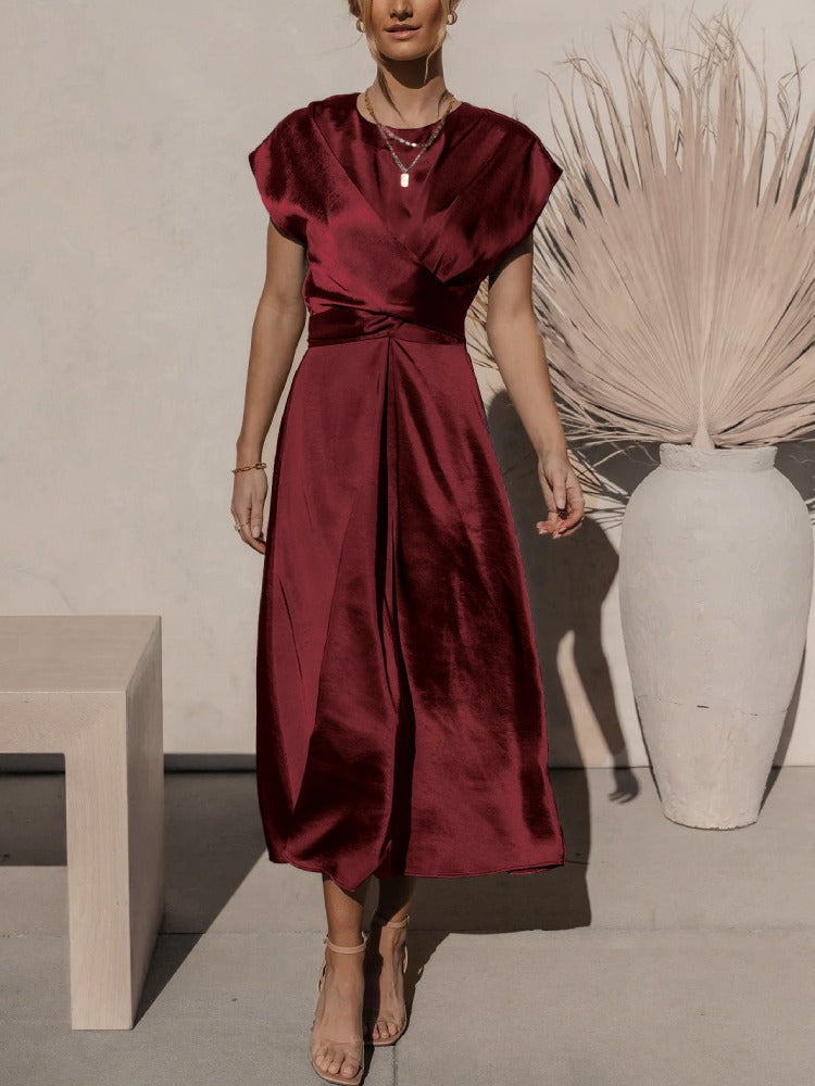 Tracy | Elegante Satijnen Midi-jurk met Vleermuismouw en Taille Accent