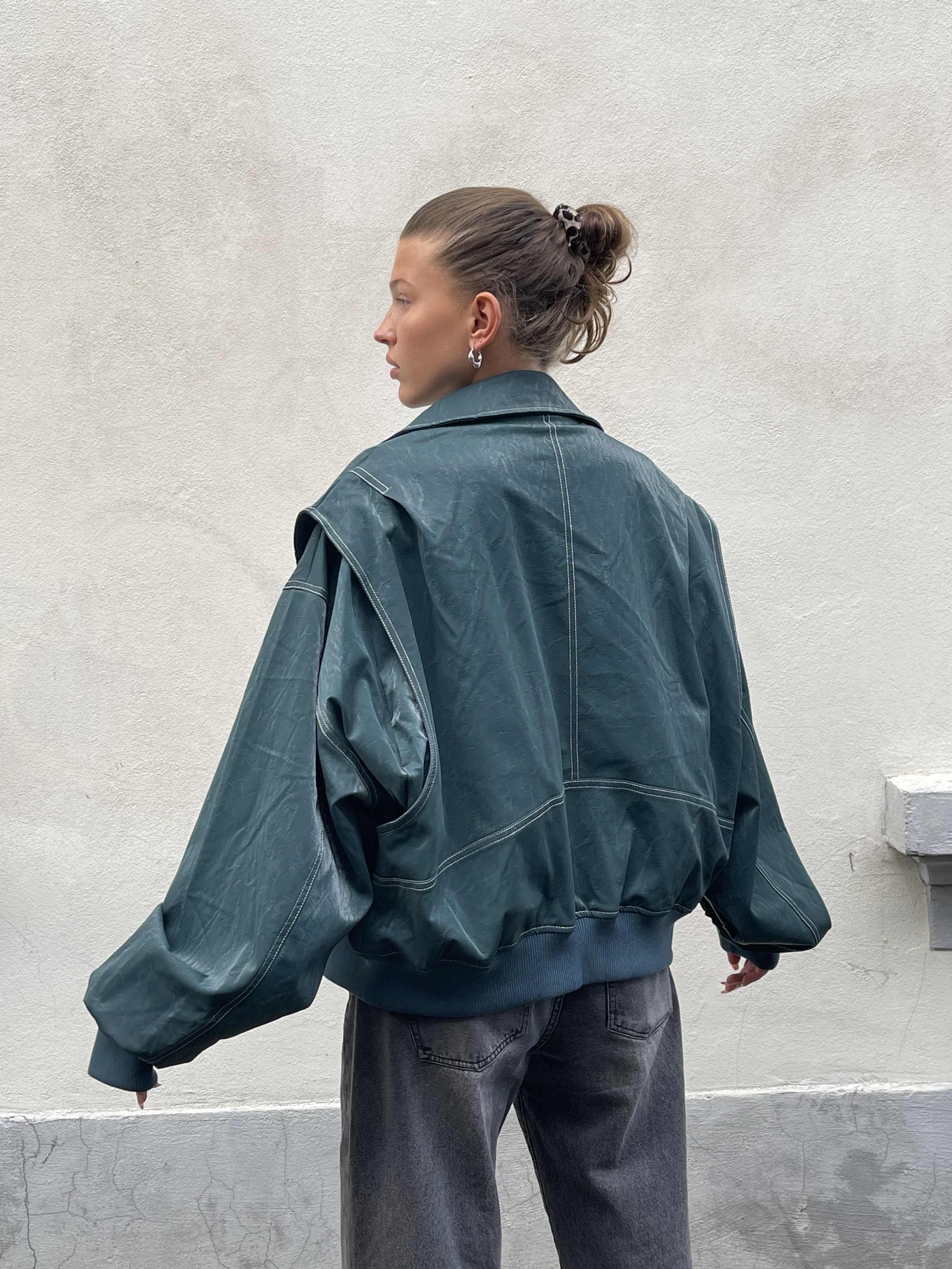 Letizia | Oversized Contrast Jacket met Streetstyle Flair