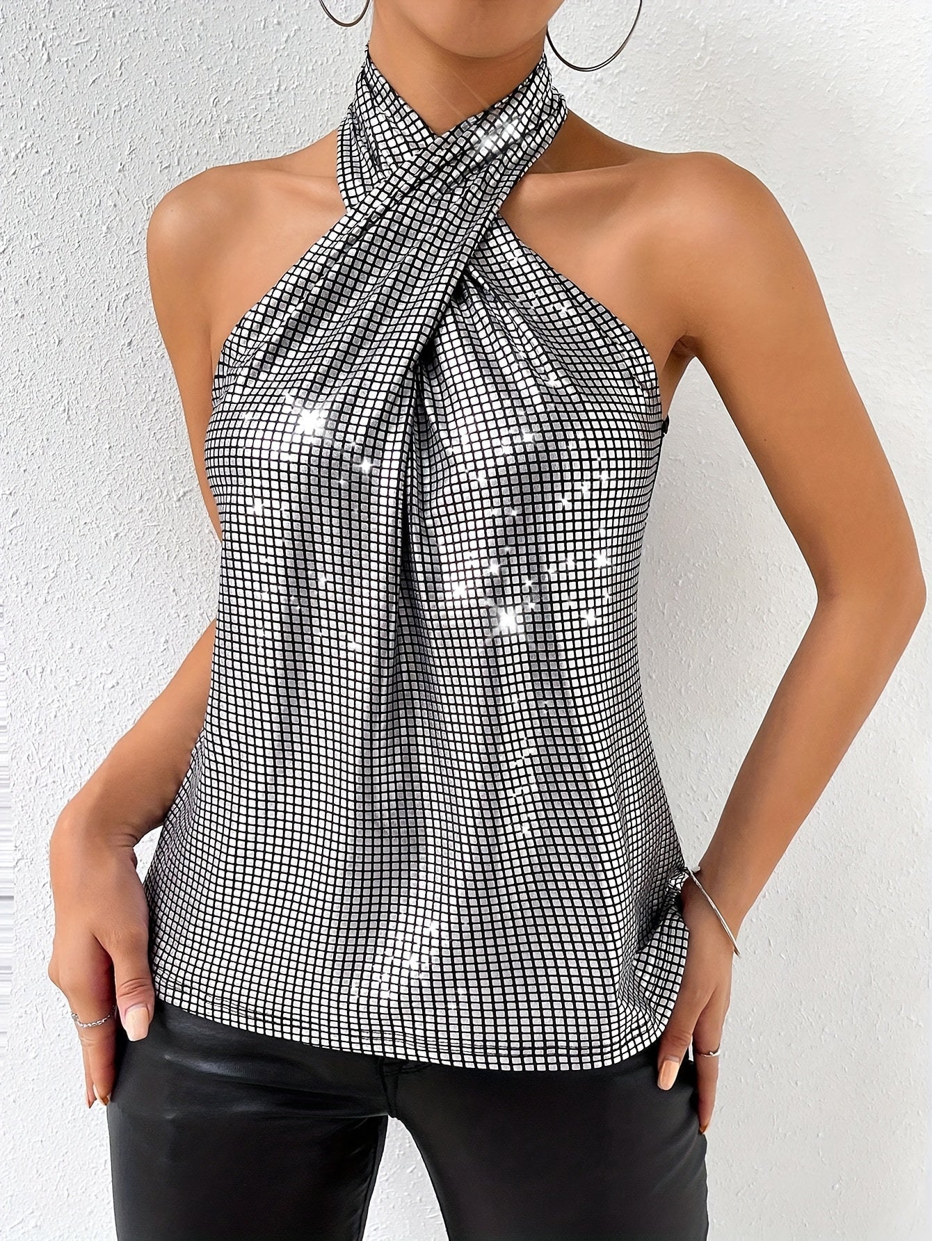 Dasia | Metallic Haltertop met Gekruiste Hals en Pailletten