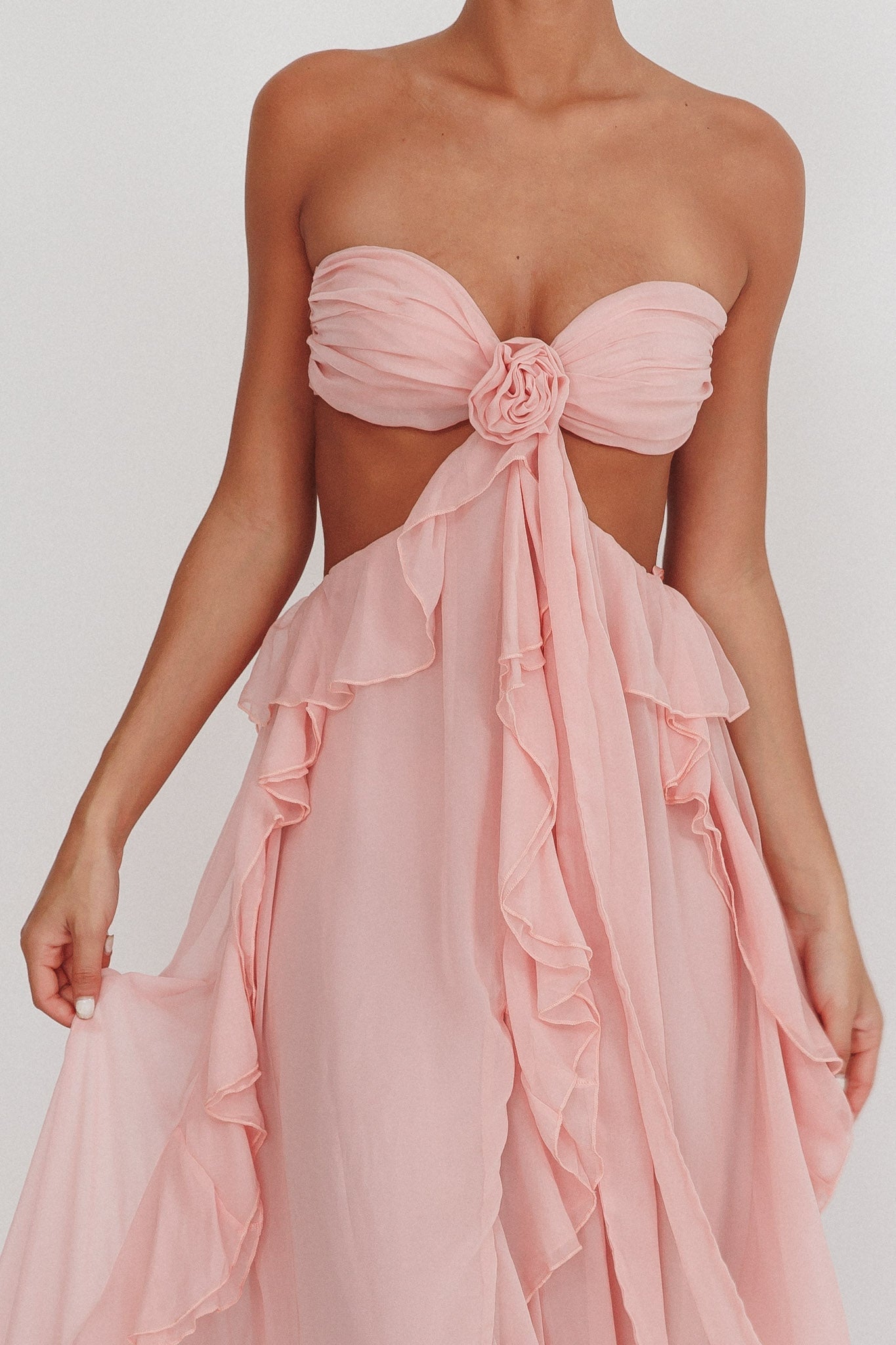 Tanja | Cut-Out Ruffle Maxi Jurk met Strapless