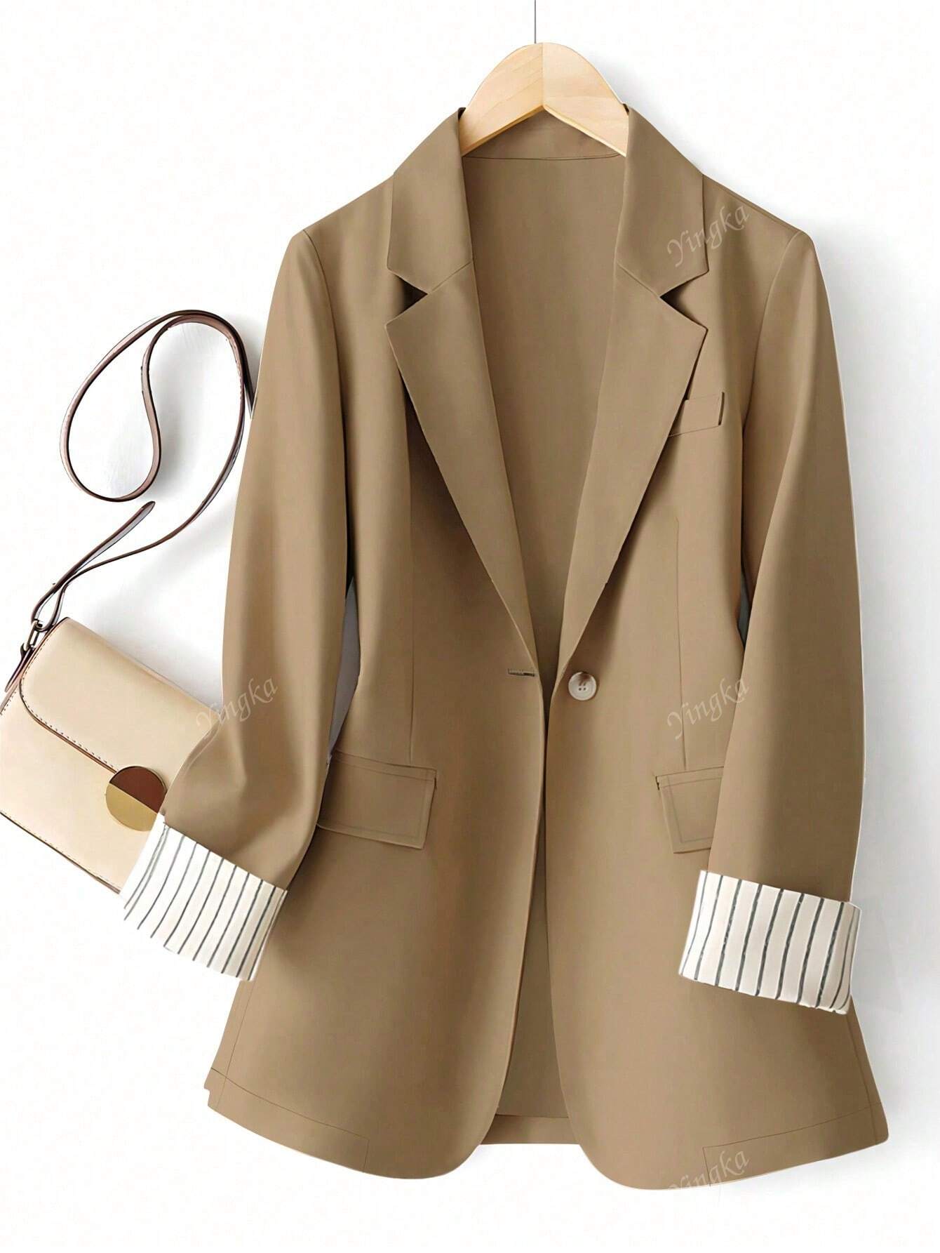 Felice | Minimalistische Blazer met Gestreepte Manchetten