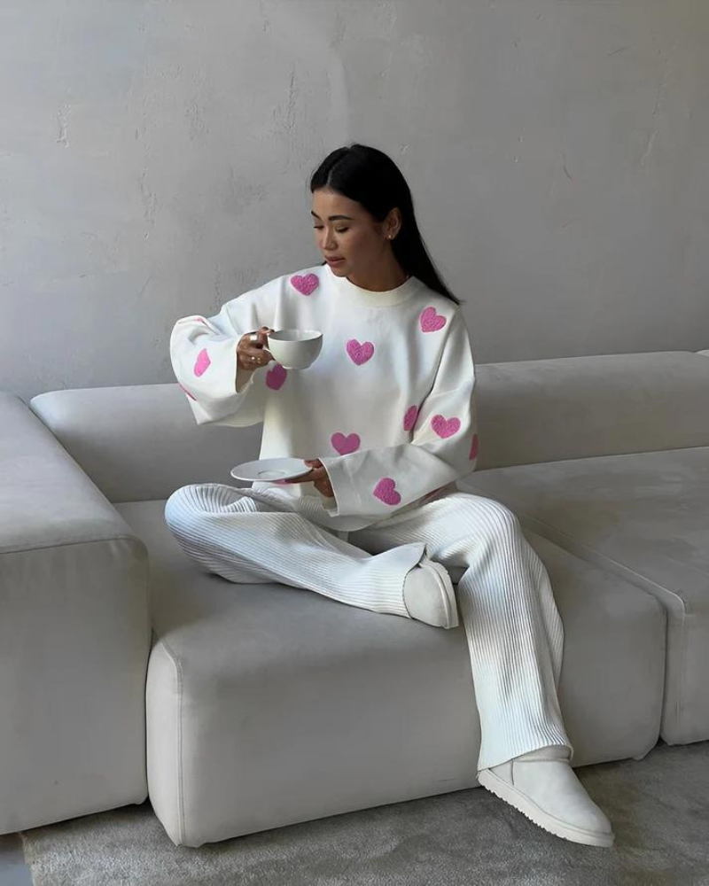 Love | Luxe Oversized Sweater met Hartjesprint