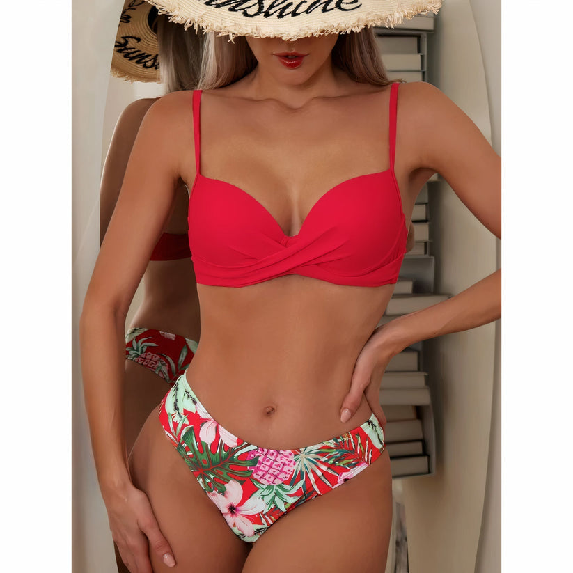 Lara | Drie Delige Bikini Set Met Bloemenprint