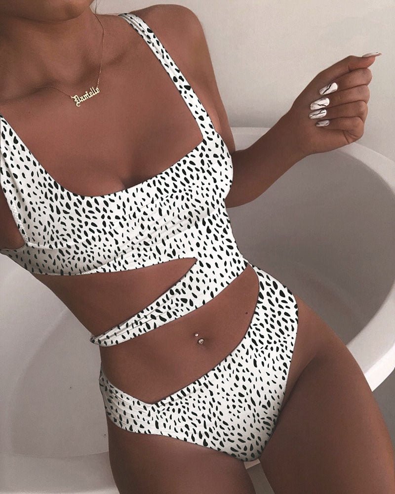 Ayra | Minimalistische Cut-Out Bikini Set